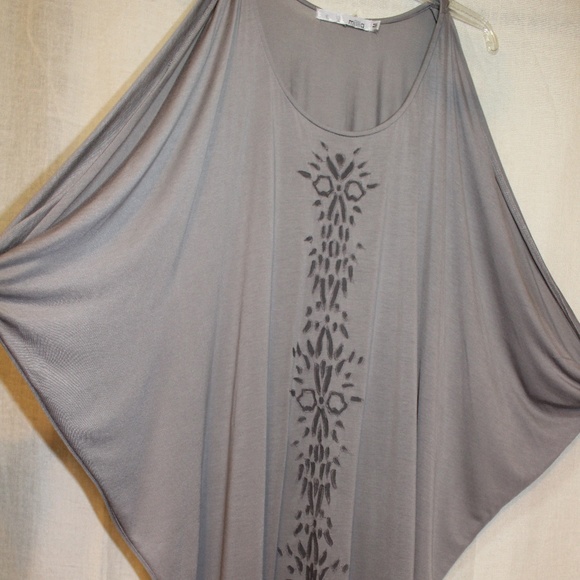 Mills Dress - Picture 1 of 5